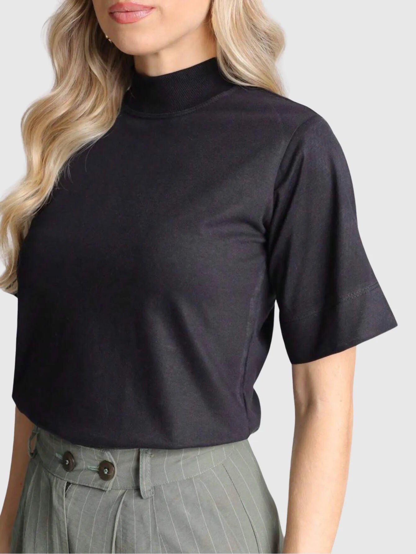 Camiseta Gola Alta