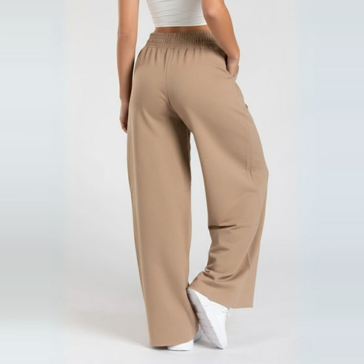 Caimento pantalona que alonga a silhueta